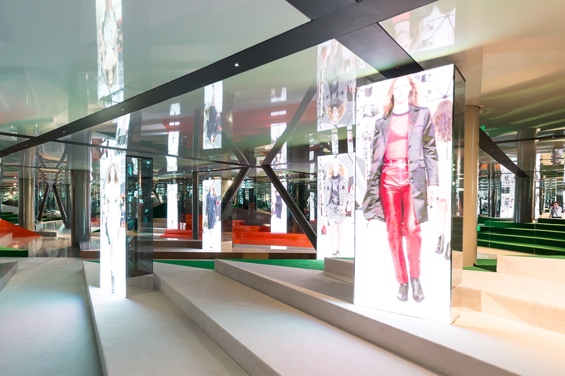Louis Vuitton Series 3 Exhibition exhibition stand