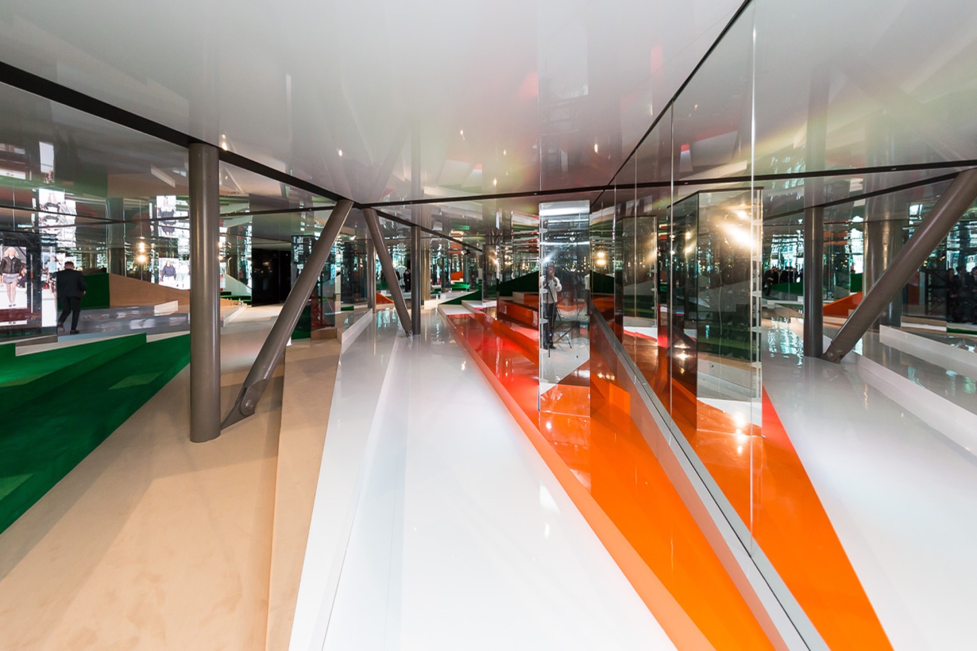 Louis Vuitton Series 3 Exhibition exhibition stand