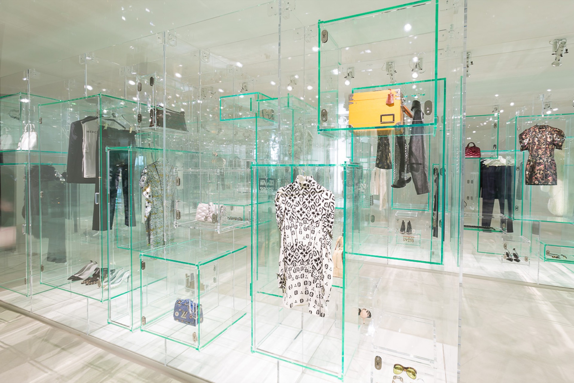 Louis Vuitton Series 3 Exhibition exhibition stand